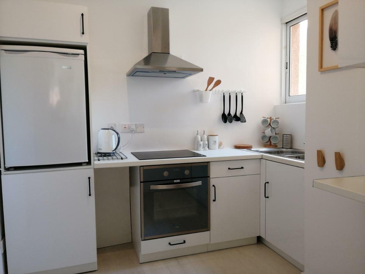 Alex'S Vacation Suite - 100M From The Beach - 6 Guests Pafos Zewnętrze zdjęcie